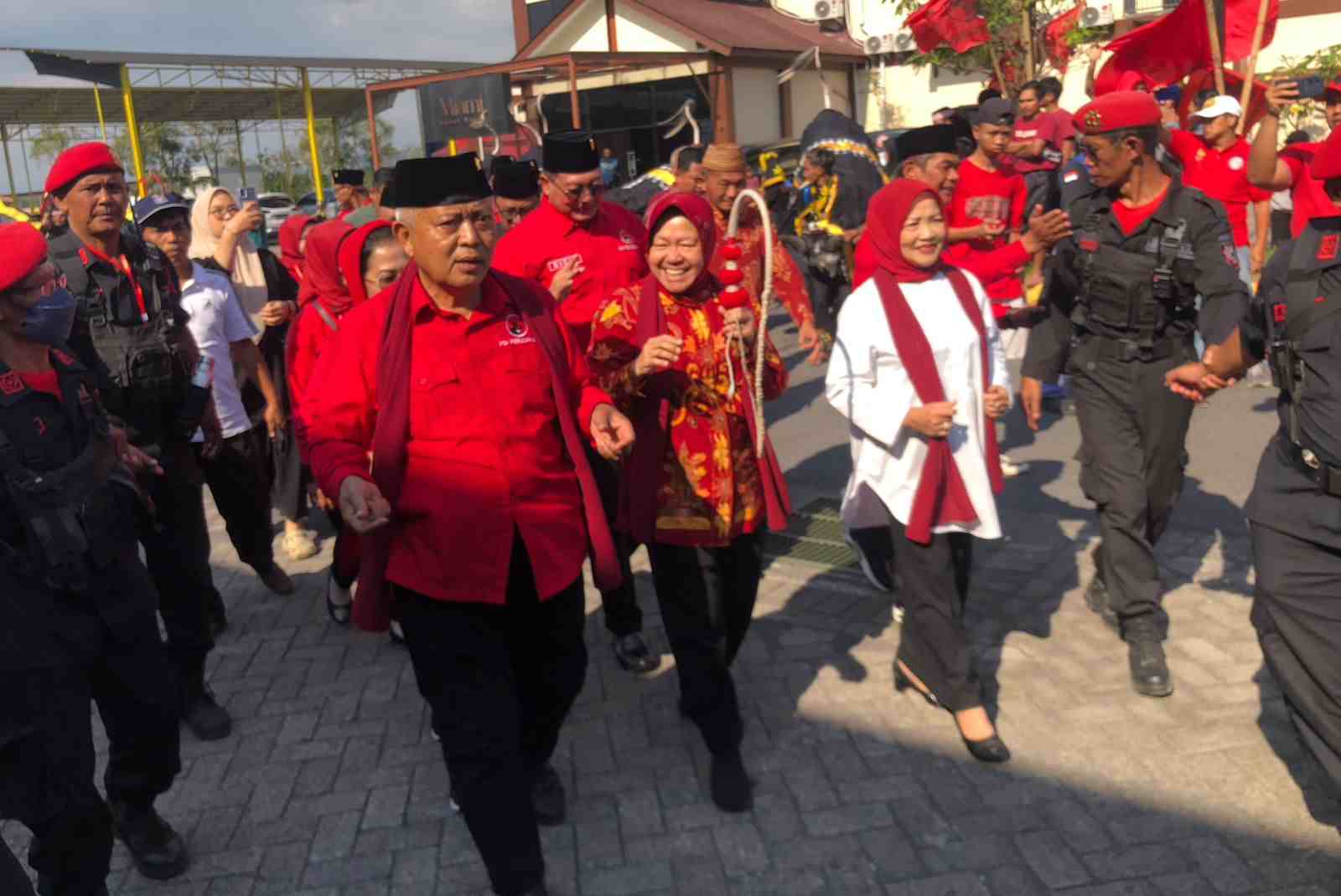 Bakal Calon Gubernur Jatim Risma-Gus Hans Targetkan Suara 45 Persen Suar