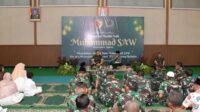 Danrem 083/Bdj sampaikan pentingnya meneladani Nabi Muhammad SAW 1446 H. (ist) - Peringati Maulid Nabi Muhammad SAW 1446 H, Danrem 083/Bdj: Pentingnya Meneladani Rasulullah