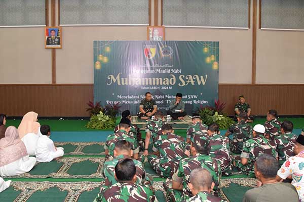 Danrem 083/Bdj sampaikan pentingnya meneladani Nabi Muhammad SAW 1446 H. (ist) - Peringati Maulid Nabi Muhammad SAW 1446 H, Danrem 083/Bdj: Pentingnya Meneladani Rasulullah