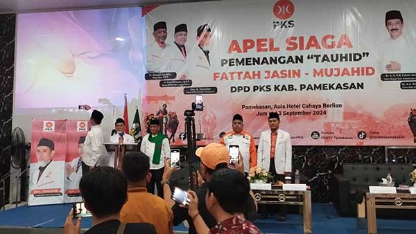 Deklarasi Pemenangan Fattah Jasin. (Seru.co.id/udi) - Deklarasi Pemenangan Fattah Jasin, Irwan Setiawan: Menangkan Hati Masyarakat dan Jaga Kepercayaannya