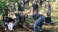 Karya Bhakti Koramil Blimbing Bersihkan TPU dan Bantaran Sungai di Purwantoro