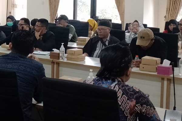 Kedatangan perwakilan PKL Among Roso di Ruang Audiensi DPRD Batu. (ist) - PKL Sultan Agung Barat Minta Kejelasan Nasib ke DPRD Batu Jelang Pembongkaran Trotoar
