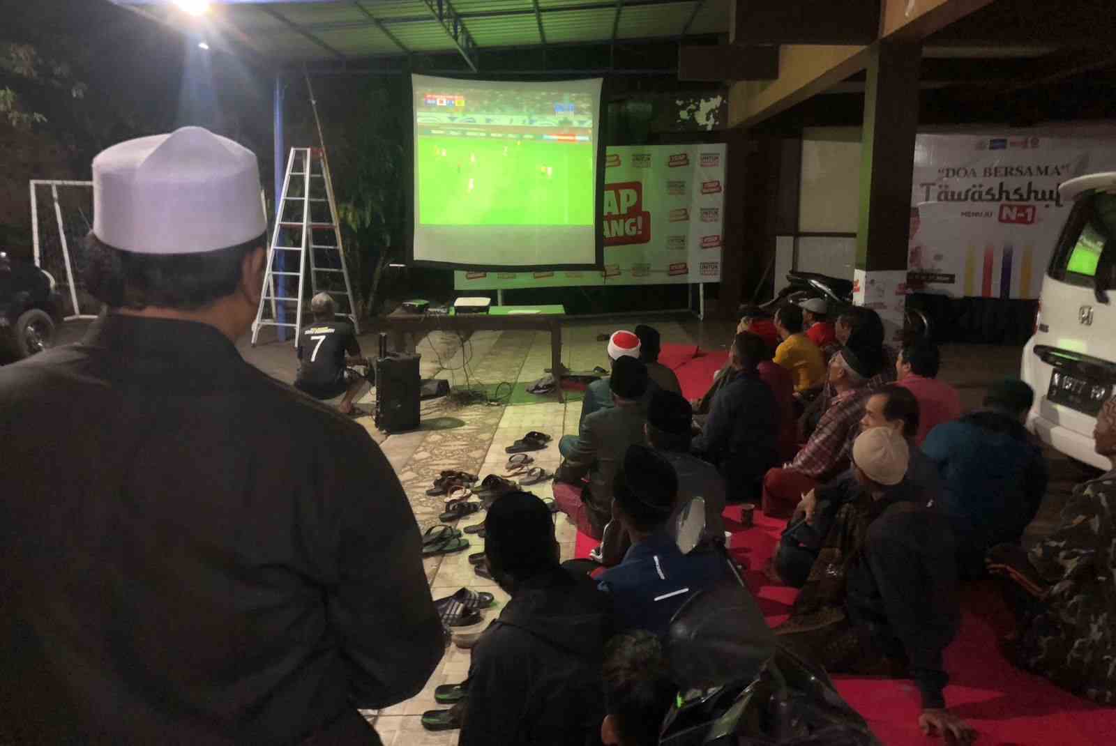 Dukung Timnas Indonesia dan Eratkan Silahturahmi Gunawan Adakan Nonton Bareng Timnas Indonesia Lawan Australia