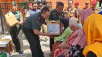 Kodim 0833/Kota Malang serahkan bantuan sosial kepada warga Sukun dan Lowokwaru. (ist) - Kodim 0833/Kota Malang Serahkan Bantuan Sosial Kepada Warga Sukun dan Lowokwaru