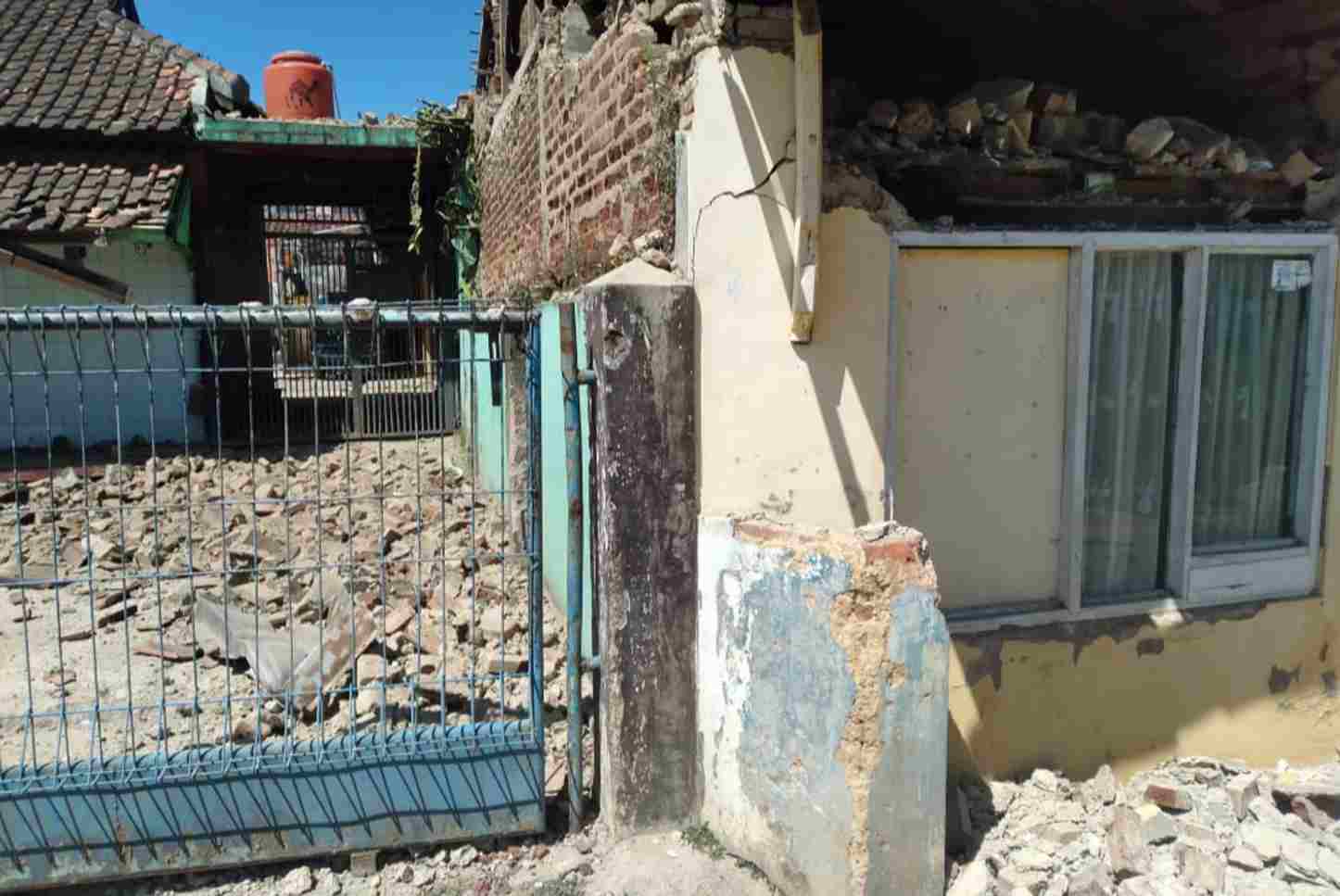 Gempa 5.0 Guncang Bandung, Sejumlah Bangunan Rusak
