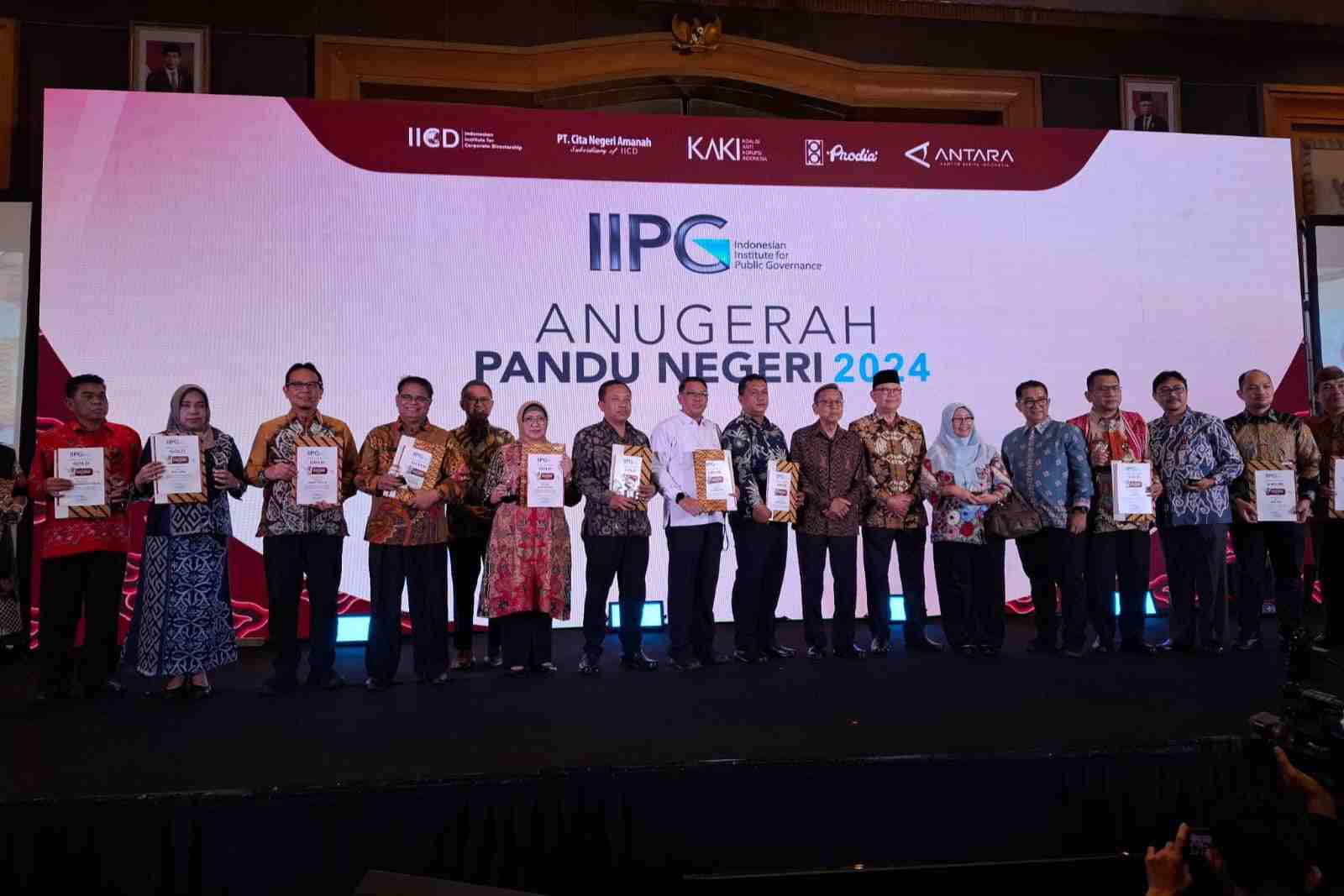Pj Wali Kota Berhasil Membawa Kota Malang Raih Penghargaan Anugerah Pandu Negeri 2024