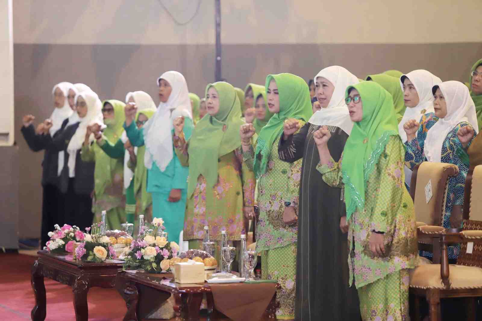 Khofifah Ajak Muslimat NU Kota Batu Meneladani Semangat Persatuan Para Pendahulu
