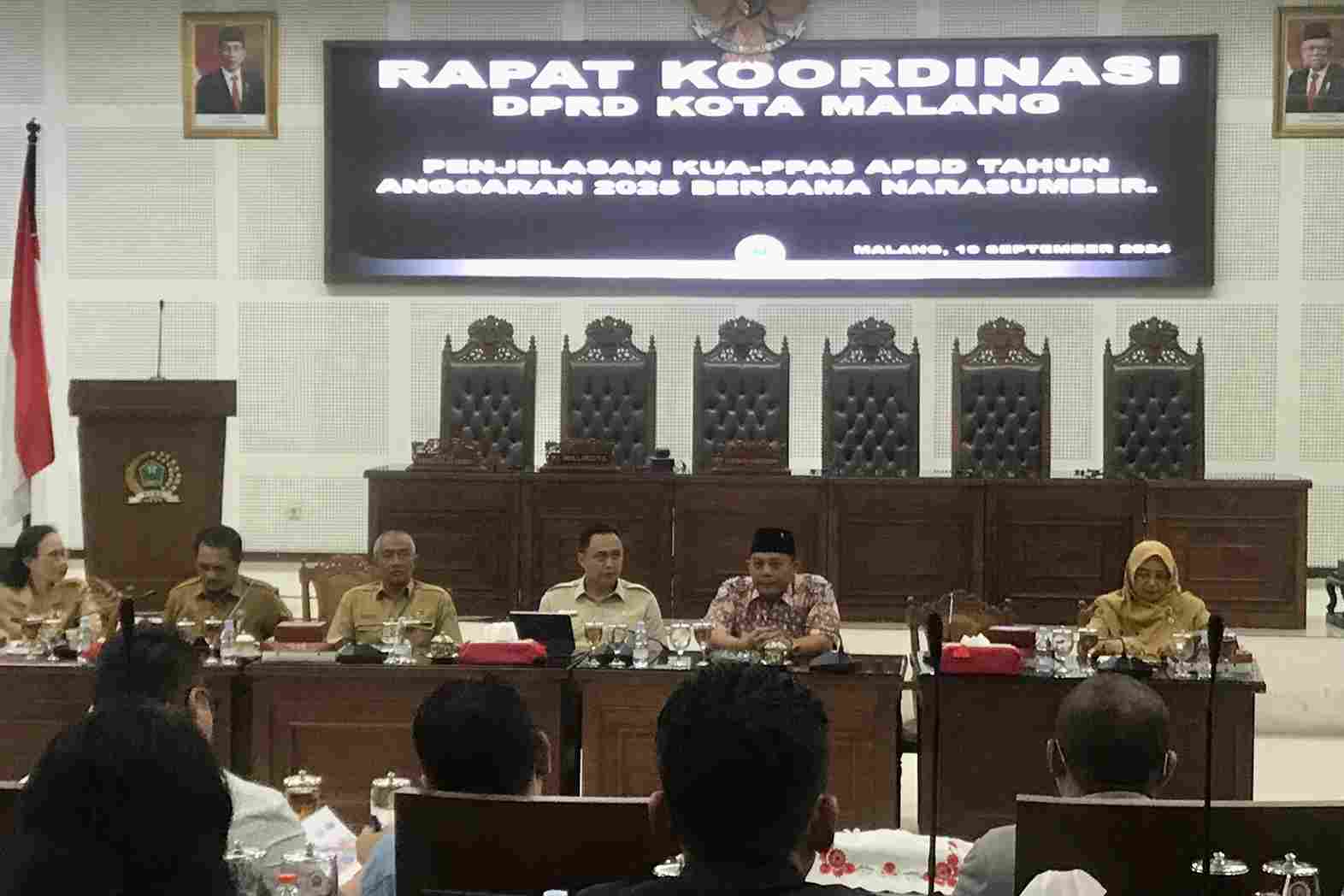 Pj Wali Kota Malang Paparkan 11 Program Prioritas di Rapat Koordinasi DPRD Kota Malang