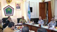Pj Wali Kota Malang saat melakukan rapat koordinasi terbatas dengan jajaran Dinas Perhubungan Kota Malang. (ist) - Pj Wali Kota Malang Percepat Penataan Parkir Kayutangan Heritage untuk Dongkrak Estetika dan Kenyamanan Wisatawan