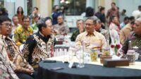Pj. Wali Kota Batu hadiri Rapat Koordinasi Staf Ahli Kepala Daerah (Forsakada) Tahun 2024 di Pemkot Batu. (ist) - Jalin Kekompakan, Forsakada se-Indonesia Gelar Rapat di Kota Batu