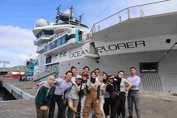 Raida Aufa menjadi satu-satunya perwakilan UB dalam program Young Explorer Ocean X. (ist) - Raida Aufa, Mahasiswa FPIK UB Ikut Eksplorasi Ocean X di Laut Indonesia