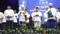 Gus Azmi Hadiri Pembukaan Pesona di Situbondo, Ribuan Pecinta Sholawat Padati Alun-alun