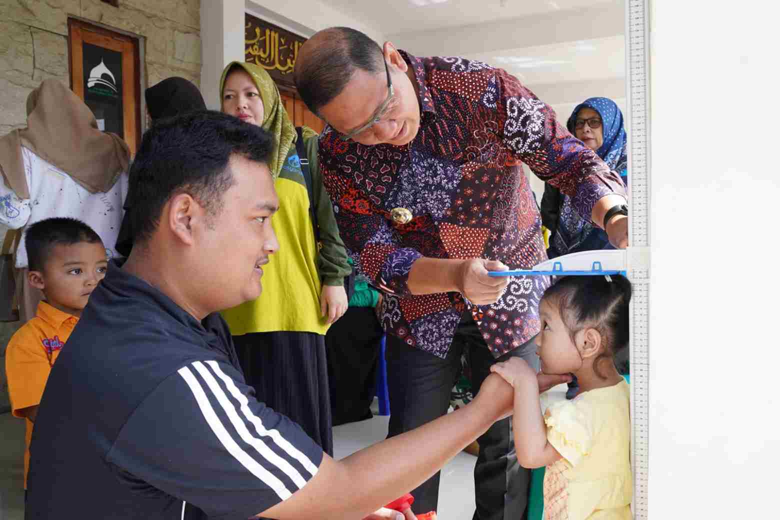 Pj Wali Kota Batu Sidak di Sekolah dan Layanan Posyandu di Kota Batu