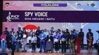 Spy Voice dari SMA Negeri 1 Batu saat menunjukkan kemampuannya di ajang PICF 2024 di Jakarta. (ist) - Tim Spy Voice SMAN 01 Batu Sabet Kemenangan di Ajang Penabur Internasional Choir Festival