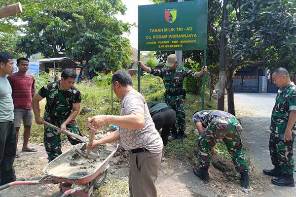 TNI-AD amankan aset negara pasang plakat Batas Tanah Sekitar TMP Suropati