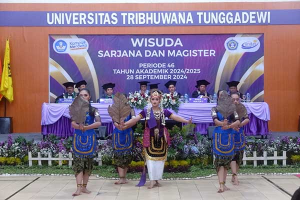 Unitri usung konsep lebih menghibur dalam wisuda ke-46, salah satunya tari tradisional. (ist) - Gelar Wisuda ke-46, UNITRI Usung Konsep Lebih Menghibur