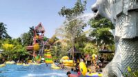 Wisata ini memiliki berbagai macam wahana yang menjadi daya tarik tersendiri bagi para pengunjung. (Seru.co.id/bro) - Navara Waterpark Bondowoso, Wisata Kolam Renang Unik Ala Singapore Jadi Tujuan Wisata Hari Libur