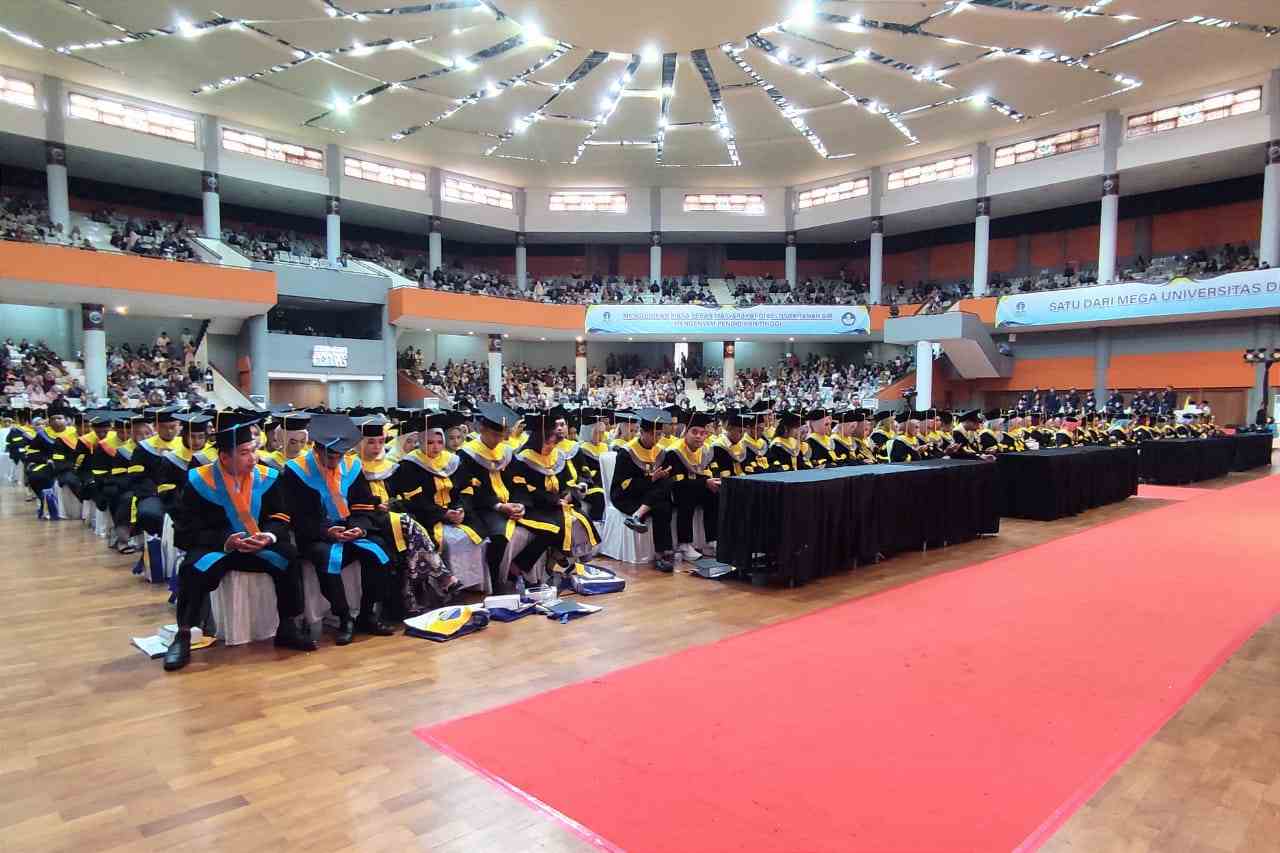 Universitas Terbuka Malang Lepas 1.230 Wisudawan Periode II 2024, Keterserapan 90 Persen
