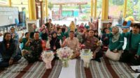 Babinsa Arjowinangun dan Masyarakat Berikan Pelatihan Buket kepada Disabilitas