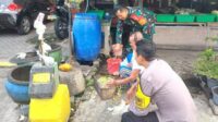Babinsa Lowokwaru Komsos dengan Peternak Ayam Kampung Tunggulwulung