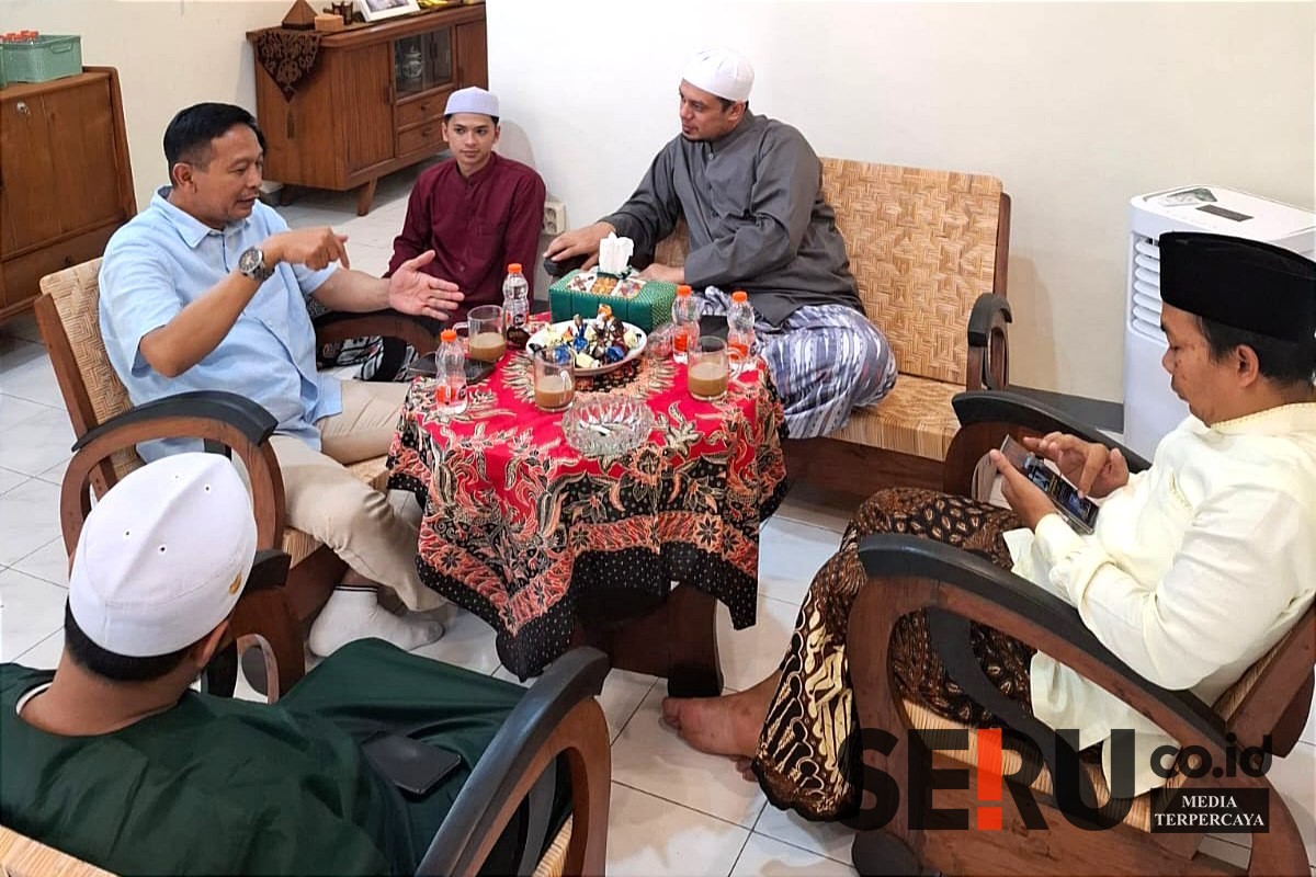 Bertemu Habib, WALI Minta doa jadi pemimpin jujur dan amanah. (rhd) - Bertemu Habib, WALI Minta Doa Jadi Pemimpin Jujur dan Amanah