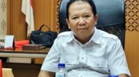 Calon Bupati petahana nomor urut 1, Hendy Siswanto. (Seru.co.id/amb) - Cetak Buku Saku Selama jadi Bupati Jember, Hendy Rutin Laporkan Hasil Kinerja pada Masyarakat