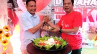 Calon Wali Kota Malang dari nomor urut 1, Wahyu Hidayat, bersama CEO Memo X. (ist./nov) - 'Merah Putih Memo X Ku' jadi Tema di HUT ke-9, Dihadiri Calon Wali Kota Wahyu Hidayat dan Sam HC