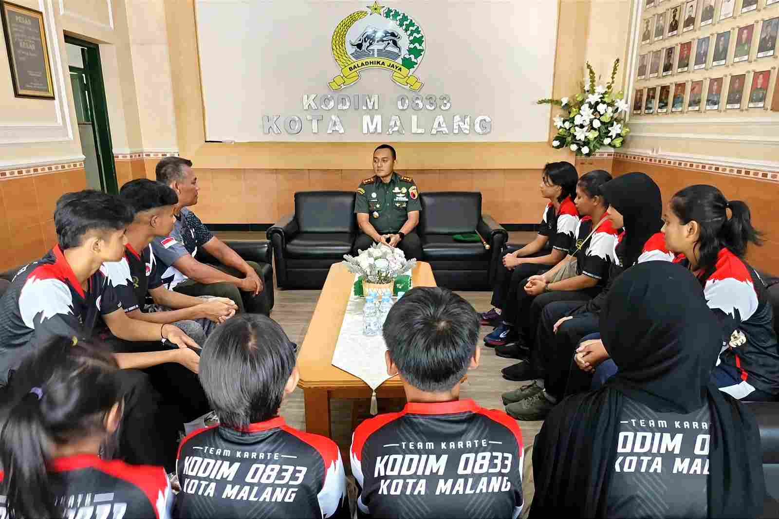 Dandim 0833/Kota Malang Lepas Kontingen Kodim dalam Turnamen Karate Piala Panglima TNI