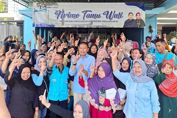 Ebes Inep dan Bunda Heri beri dukungan WALI pimpin Kota Malang. (ist) - Ebes Inep dan Bunda Heri Beri Dukungan WALI Pimpin Kota Malang