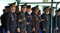 Kapolres Batu bersama Pj. Wali Kota batu dan Pimpinan di lingkungan TNI-AD. (ist) - Kapolres Batu Hadiri Upacara Peringatan HUT ke-79 TNI sebagai Bentuk Sinergitas TNI-Polri