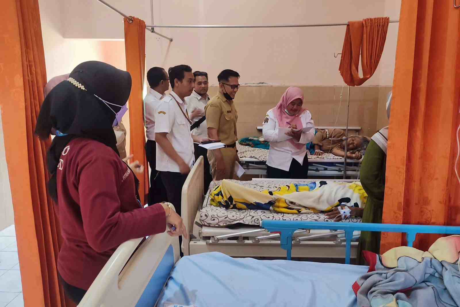 Puluhan Warga Ampelgading Blitar Keracunan Massal Usai Santap Gurami Bakar