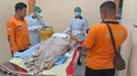 Mayat korban yang mengalami luka bakar. (ist) - Gara-gara Warisan, Seorang Adik Tega Bakar Kakaknya Saat Salat