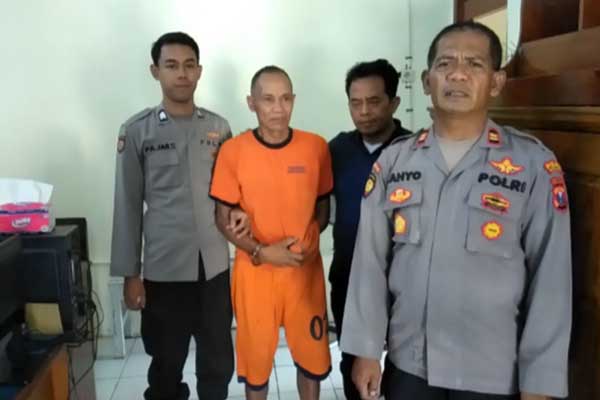 Pelaku penggelapan kendaraan roda dua milik tetangganya. (ist) - Demi Judi, Pria di Sumawe Gadaikan Motor Tetangganya Diringkus Polisi