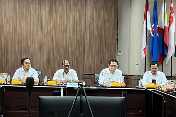 Pembahasan terkait LPJ Pengurus PII Kota Malang sebelumnya. (ws12) - Musyawarah PII Kota Malang, Dekan FT UB Jadi Ketua Terpilih