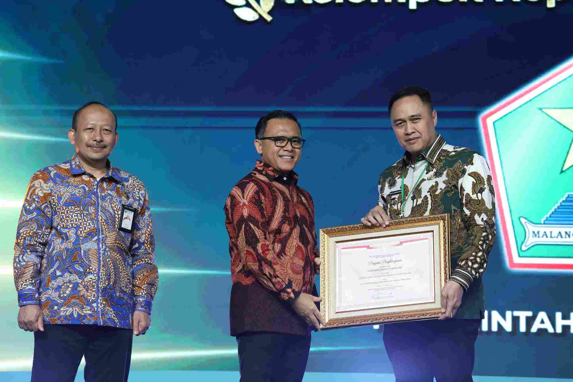 Pj Wali Kota Malang Raih Penghargaan Inovasi Layanan Pendidikan Siswa Berkebutuhan Khusus