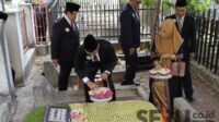 Upacara Ziarah Tabur Bunga ke Makam Wali Kota Imam Kabul Peringati HUT ke-23 Kota Batu