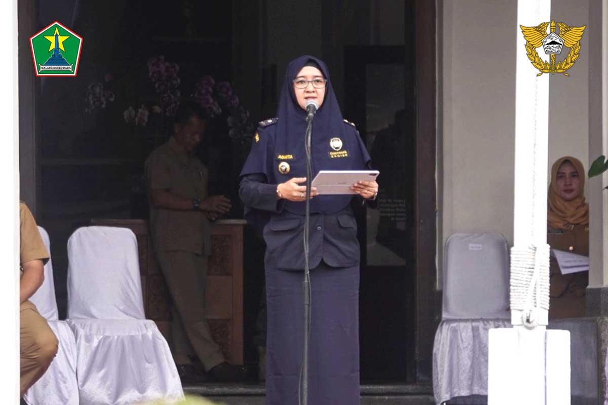 Sosialisasi Gempur Rokok Ilegal oleh perwakilan Kantor Pengawasan dan Pelayanan Bea dan Cukai (KPPBC) Tipe Madya Cukai Malang. (ist) - Kirab Pataka Jer Basuki Mawa Beya Bawa Pesan Damai Pilkada dan Gempur Rokok Ilegal
