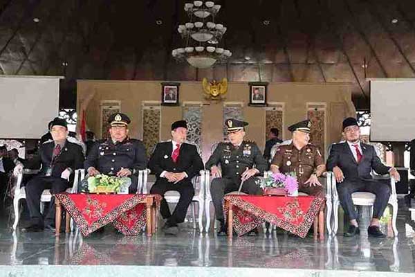 Suasana di Pendopo kabupaten Pamekasan saat hari kesaktian Pancasila. (Seru.co.id/udi) - Hari Kesaktian Pancasila, Masrukin: Jaga Kondusivitas Masyarakat, Ciptakan Pilkada Damai