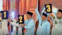 Tiga Pasangan Calon Bupati Pamekasan saat pengambilan nomor urut. (Seru.co.id/udi) - Adu Gagasan, KPU Pamekasan Siap Gelar Debat Terbuka Calon Bupati
