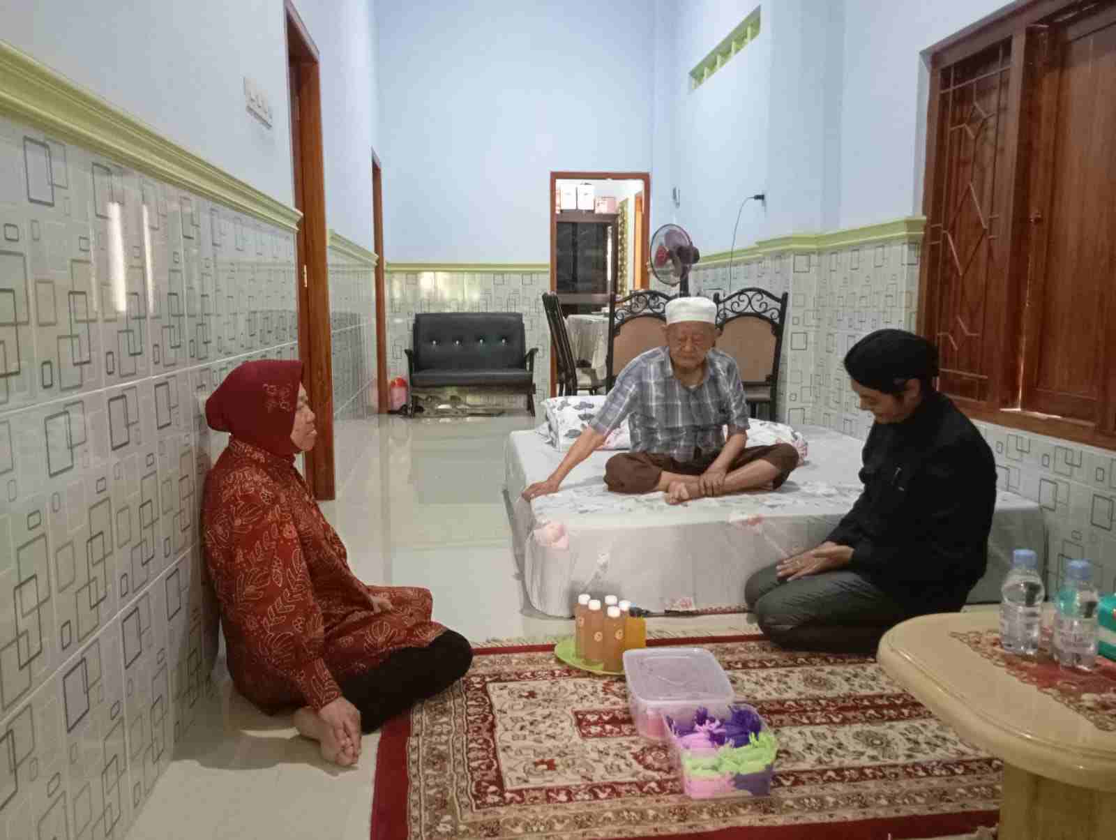 KH Chusaini Ilyas Doakan Risma Menjadi Pemimpin yang  Menyejahterakan Masyarakat Jawa Timur