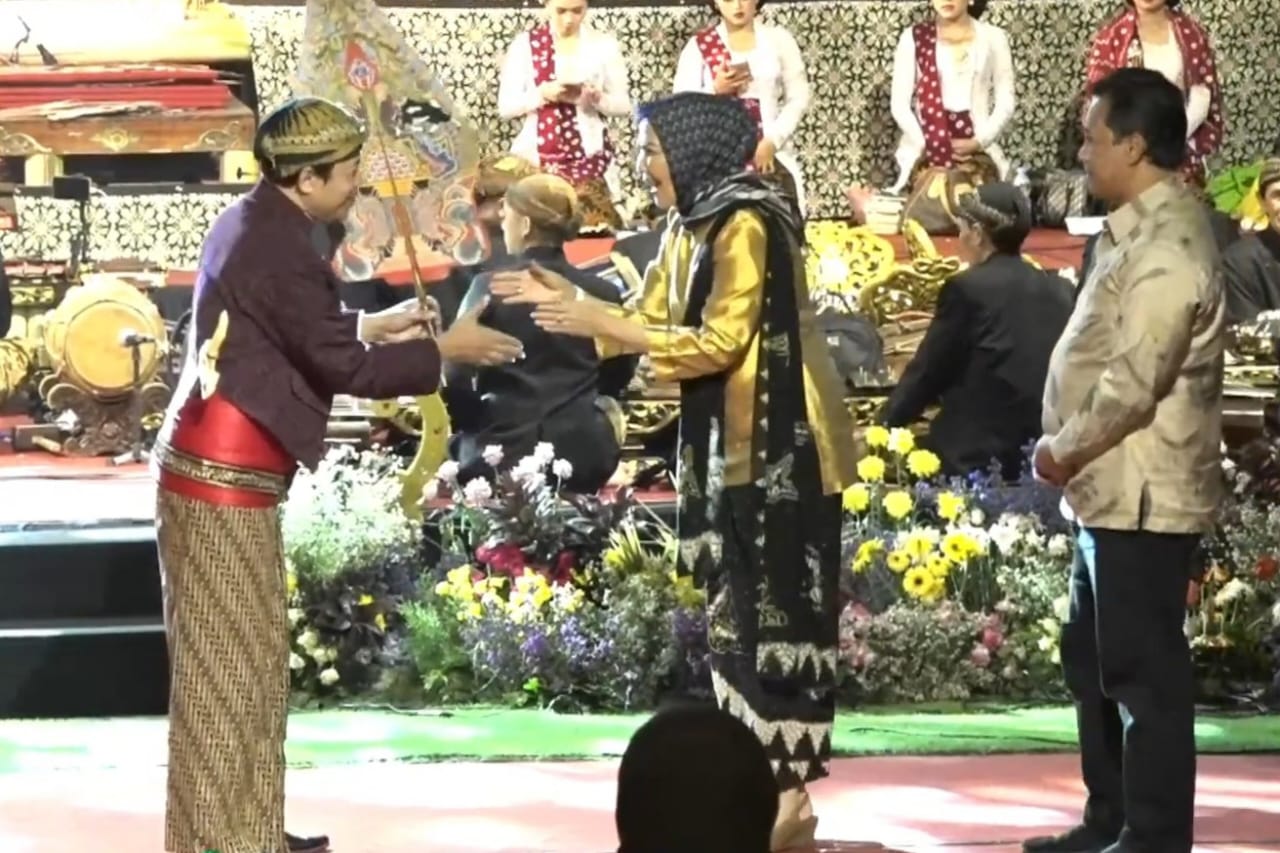 Rayakan HUT Ke-23 Kota Batu, Pemkot Gelar Pagelaran Wayang Kulit di Balai Kota Among Tani