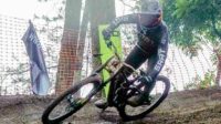 Tampil Tercepat, Andy Prayoga Incar Juara Umum 76 Indonesian Downhill 2024