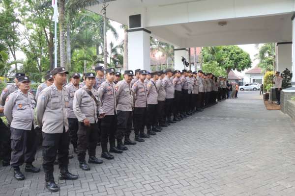 Apel persiapan pengamanan debat ke dua. (ist) - 300 Personel Gabungan Amankan Proses Debat Kedua Pilbub Malang 2024