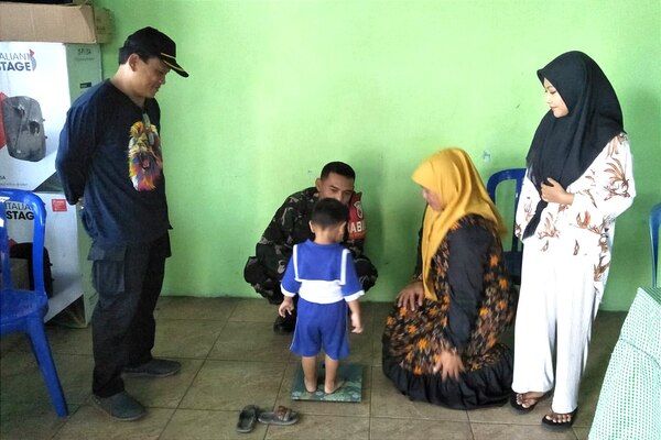 Babinsa Koramil Lowokwaru Dampingi Posyandu Balita di Tunjungsekar