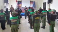 Babinsa Sukun berikan pelatihan PBB Linmas. (ist) - Babinsa Sukun Berikan Pelatihan PBB Linmas