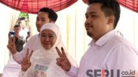 Cagub Jatim Khofifah Ditemani Dua Putranya Mencoblos di TPS 19 Jemur Wonosari