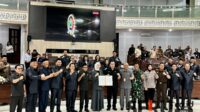 Foto bersama Pemkot Malang dan DPRD Kota Malang. (ws12) - DPRD Kota Malang Sahkan Ranperda APBD 2025, Pemkot Malang Fokus Maksimalkan PAD