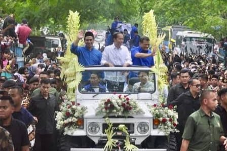 Jokowi Blusukan Kampanye Ahmad Luthfi-Gus Yasin di Purwokerto, Ganjar Pranowo Santai Menanggapi