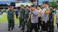 Kapolri dan Panglima TNI Cek Kesiapan Personel dan Alutsista untuk Pengamanan Pilkada di Jatim