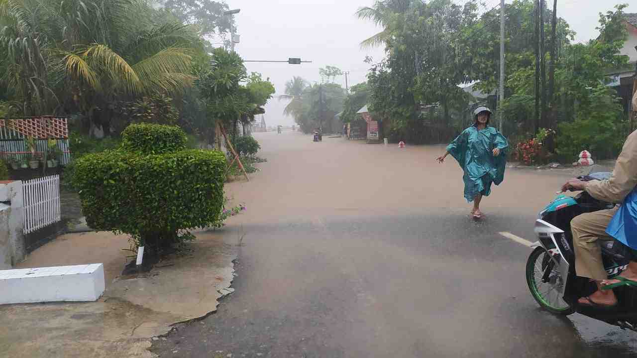 Diguyur Hujan Seharian, Desa Sitiarjo Sumawe Dilanda Banjir